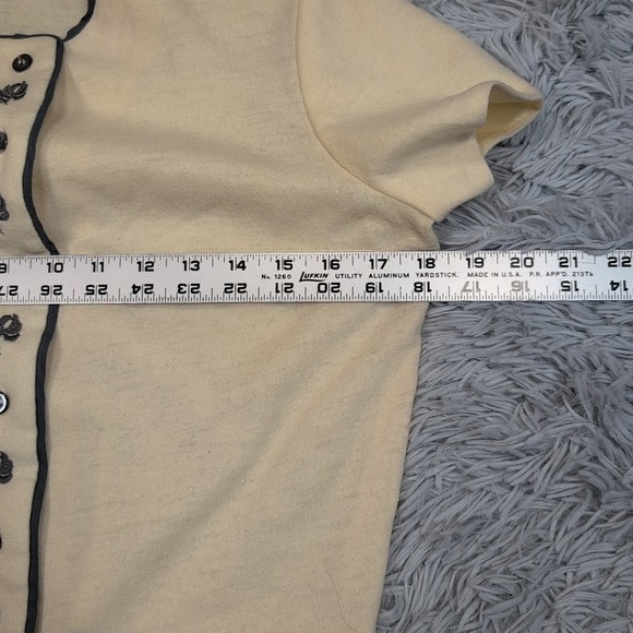 Vintage Junior House Shirt Womens S Yellow Wool 60s 70s Lightweight Comfort Soft - Picture 3 of 8
